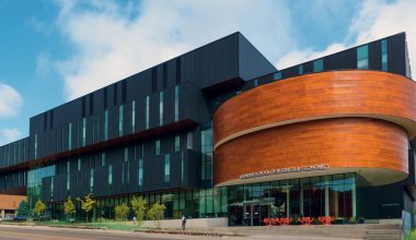 Wilfrid laurier university campus photo
